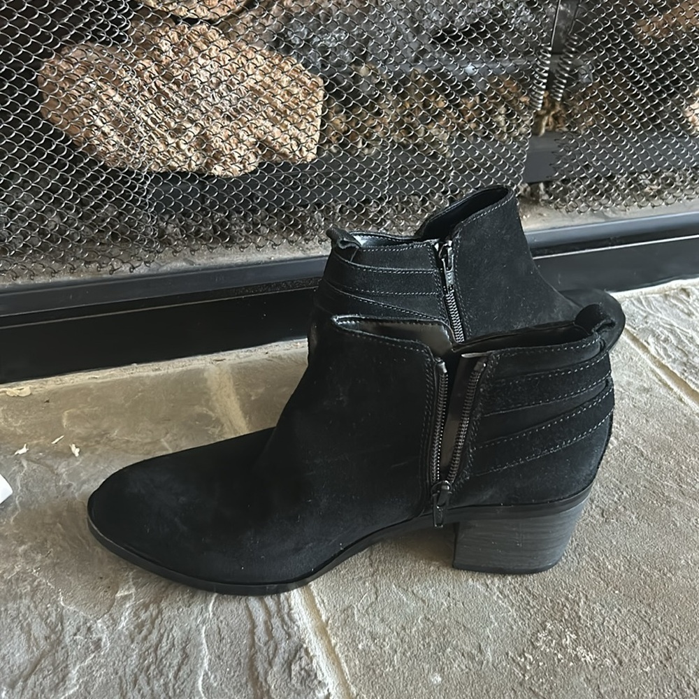 Booties: Sonoma Size 7 Medium, Black
Worn once - Picture 2 of 6